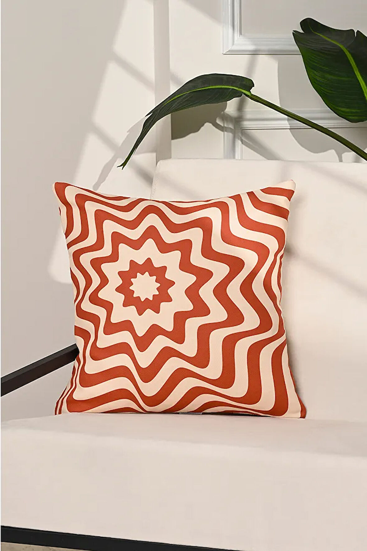 Retro Dalga Desenli Tarçın Rengi Kırlent Kılıfı – 43x43cm