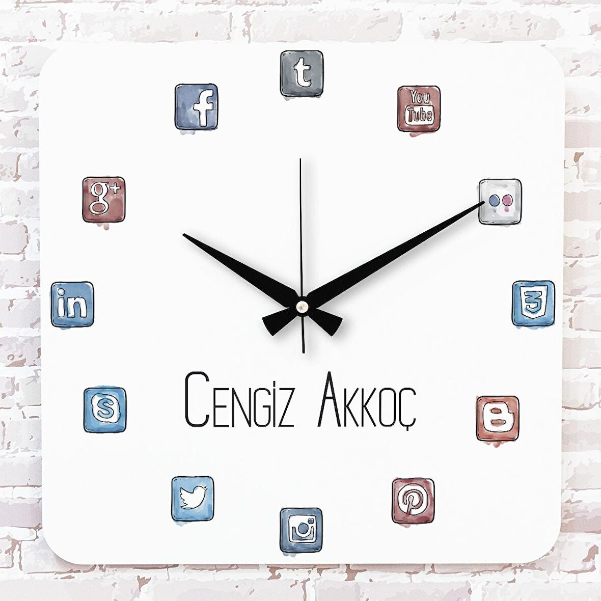 Kişiye Özel Webtimer Hediye Ahşap Saat 33cm KA01-1111