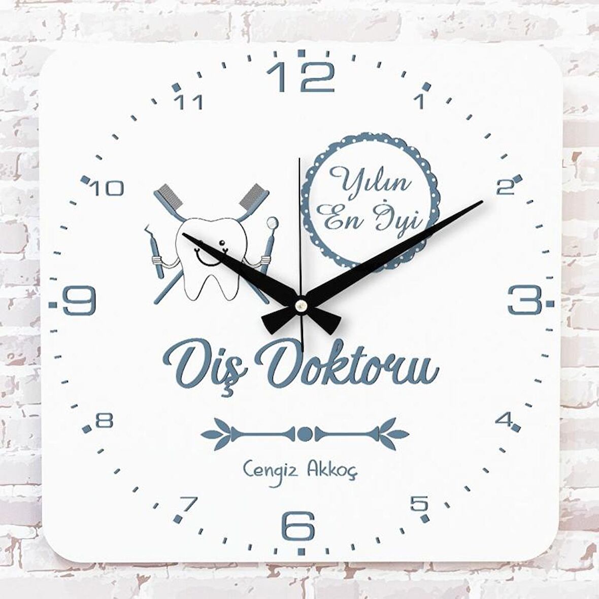 Kişiye Özel Yılın En İyi Diş Doktoru Hediye Ahşap Saat 33cm KA01-1191