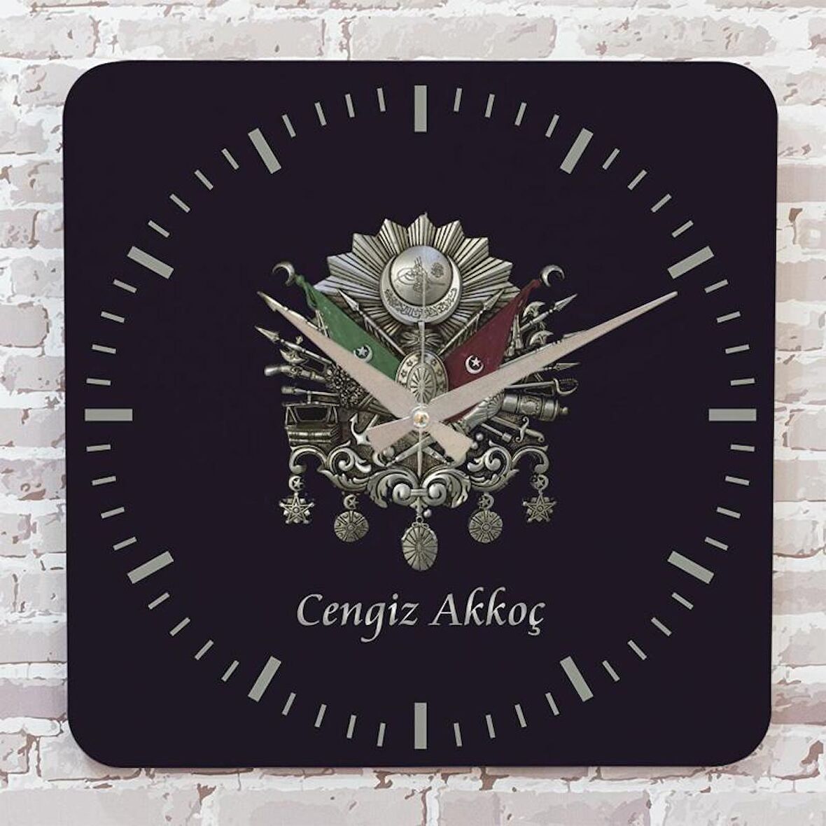 Kişiye Özel Osmanlı Tuğrası Tasarımlı Hediye Ahşap Saat 33cm KA01-1388