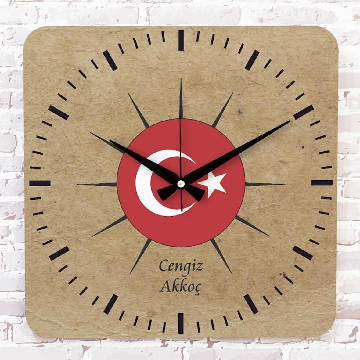 Kişiye Özel Türk Bayrağı Tasarımlı Hediye Ahşap Saat 33cm KA01-1410