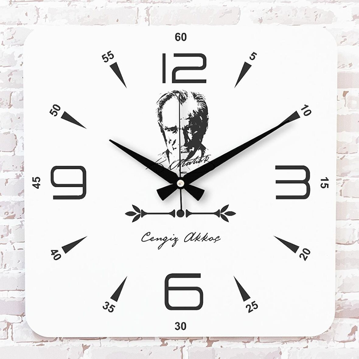 Kişiye Özel Atatürk Tasarımlı Hediye Ahşap Saat 33cm KA01-1453