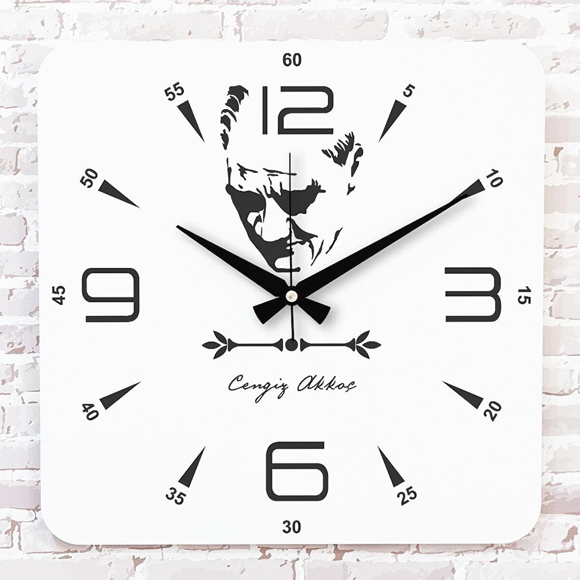 Kişiye Özel Atatürk Tasarımlı Hediye Ahşap Saat 33cm KA01-1454