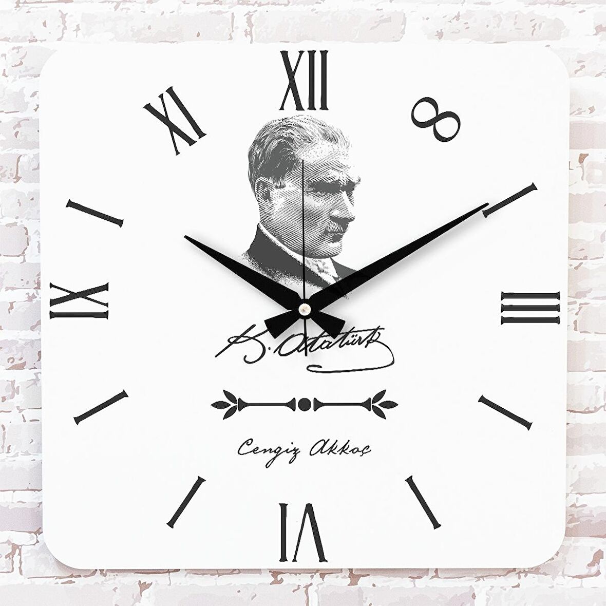 Kişiye Özel Atatürk Tasarımlı Hediye Ahşap Saat 33cm KA01-1460