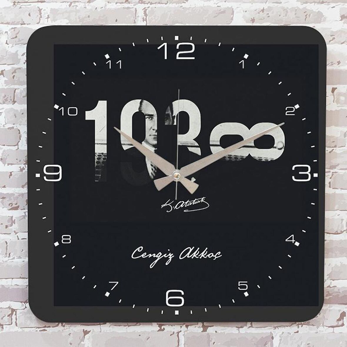 Kişiye Özel Atatürk Tasarımlı Hediye Ahşap Saat 33cm KA01-1467