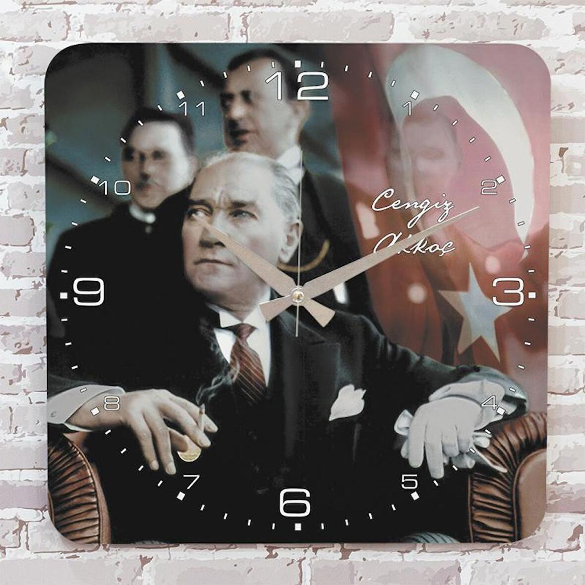 Kişiye Özel Atatürk Tasarımlı Hediye Ahşap Saat 33cm KA01-1473