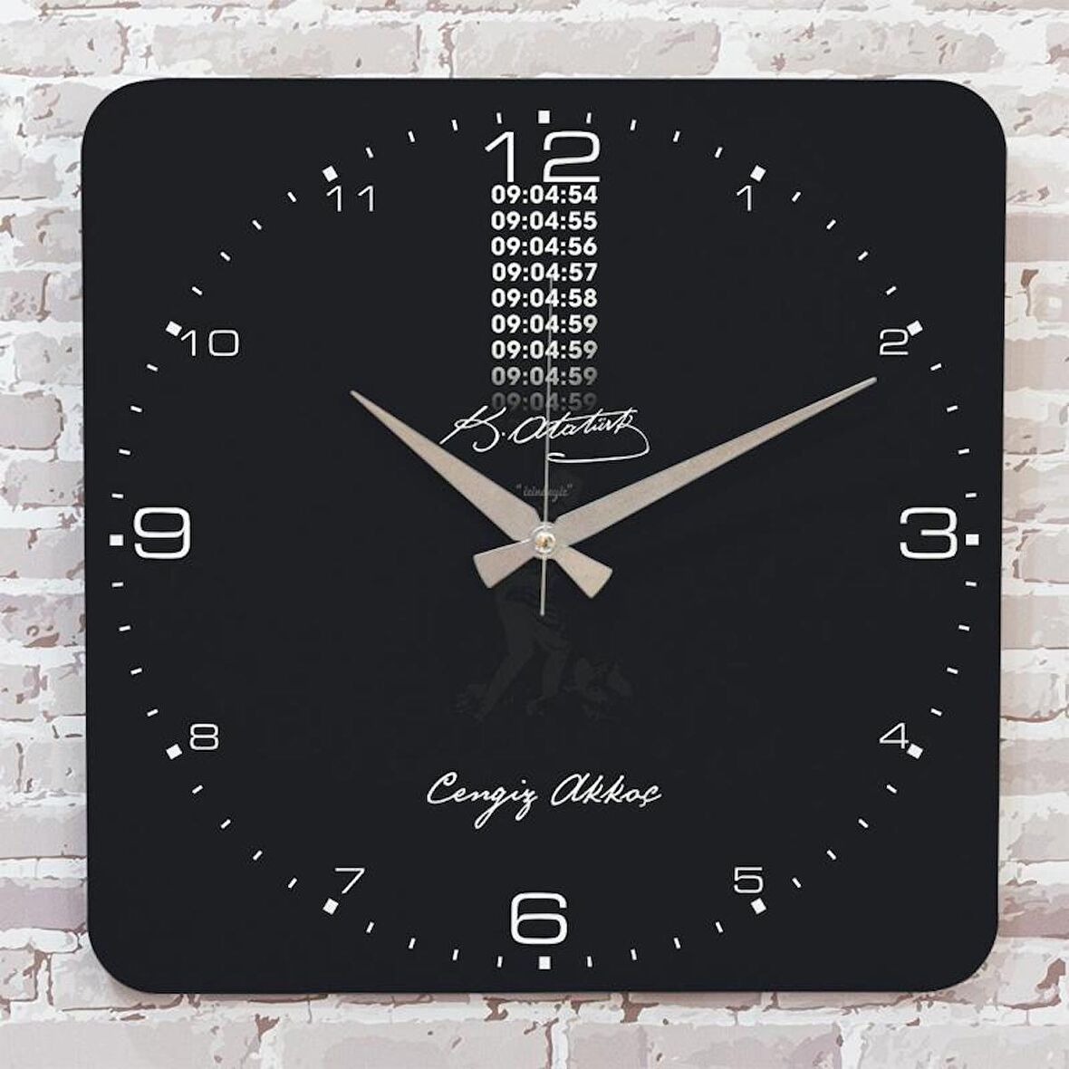 Kişiye Özel Atatürk Tasarımlı Hediye Ahşap Saat 33cm KA01-1474