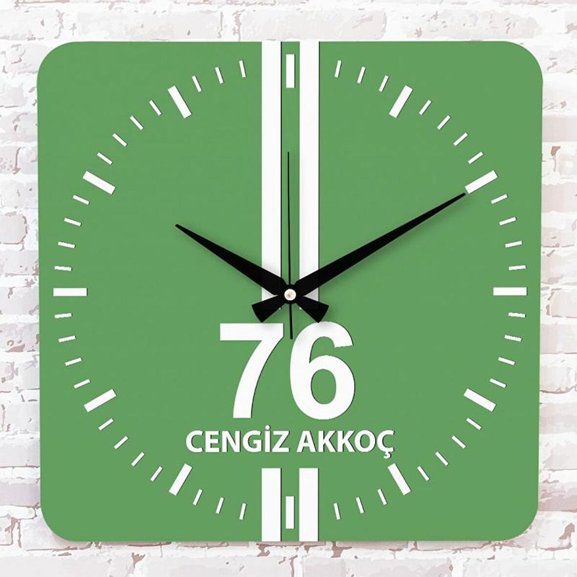 Yeşil & Beyaz Iğdırlılara Özel Ahşap Saat 33cm KA01-1632