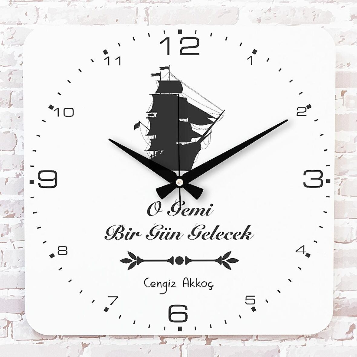 Kişiye Özel O Gemi Gelecek Tasarımlı Hediye Ahşap Saat 33cm KA01-1748