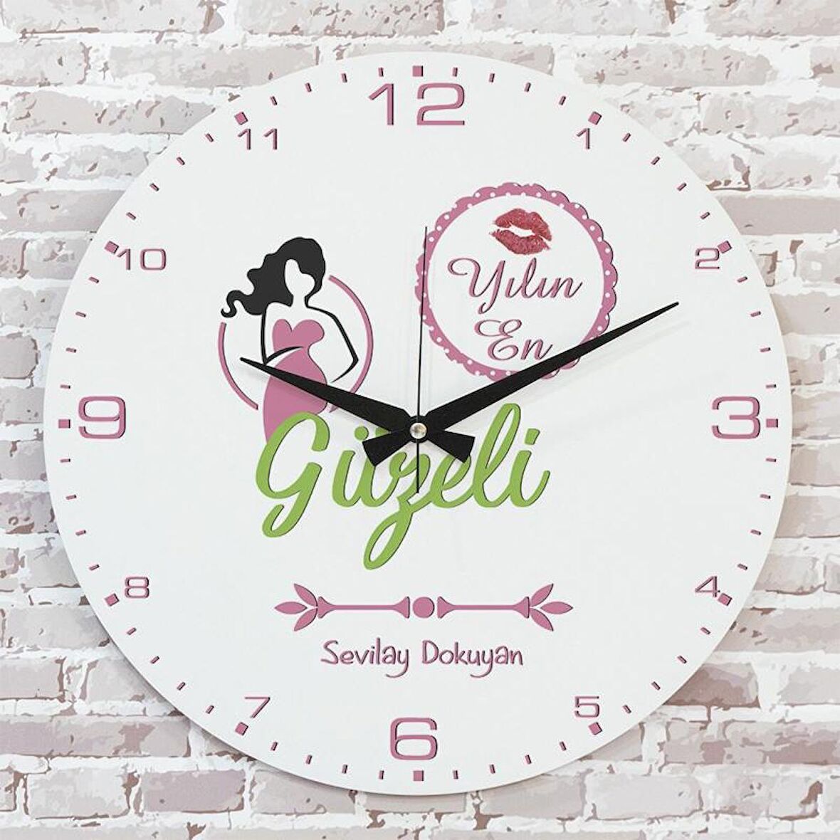 Kişiye Özel Yılın En Güzeli Hediye Ahşap Saat 33cm  KA02-1189