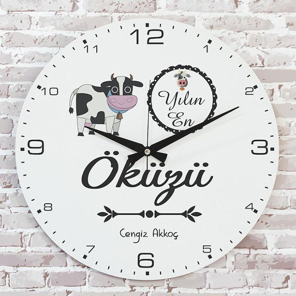 Kişiye Özel Yılın En Öküzü Hediye Ahşap Saat 33cm  KA02-1192