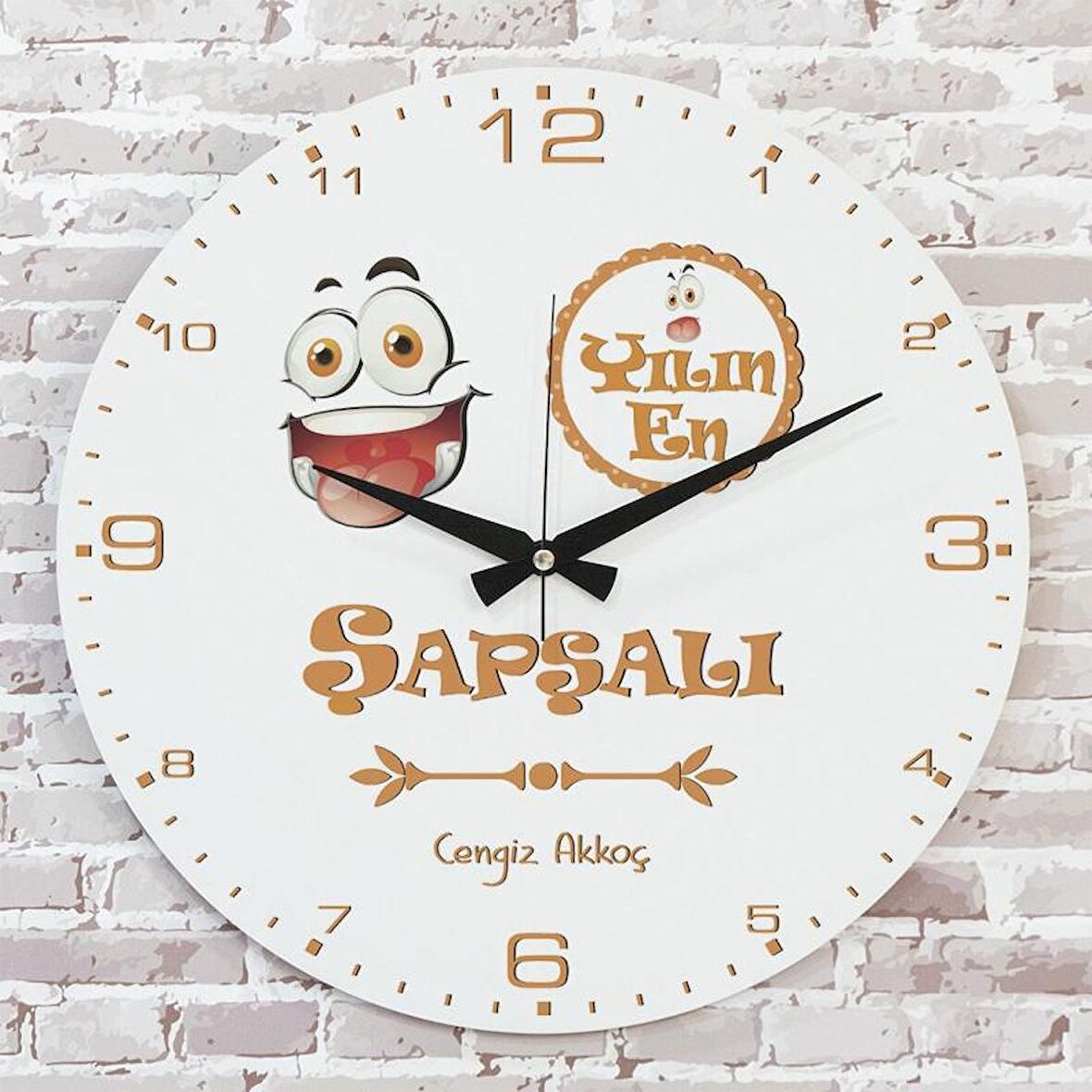 Kişiye Özel Yılın En Şapşalı Hediye Ahşap Saat 33cm  KA02-1196