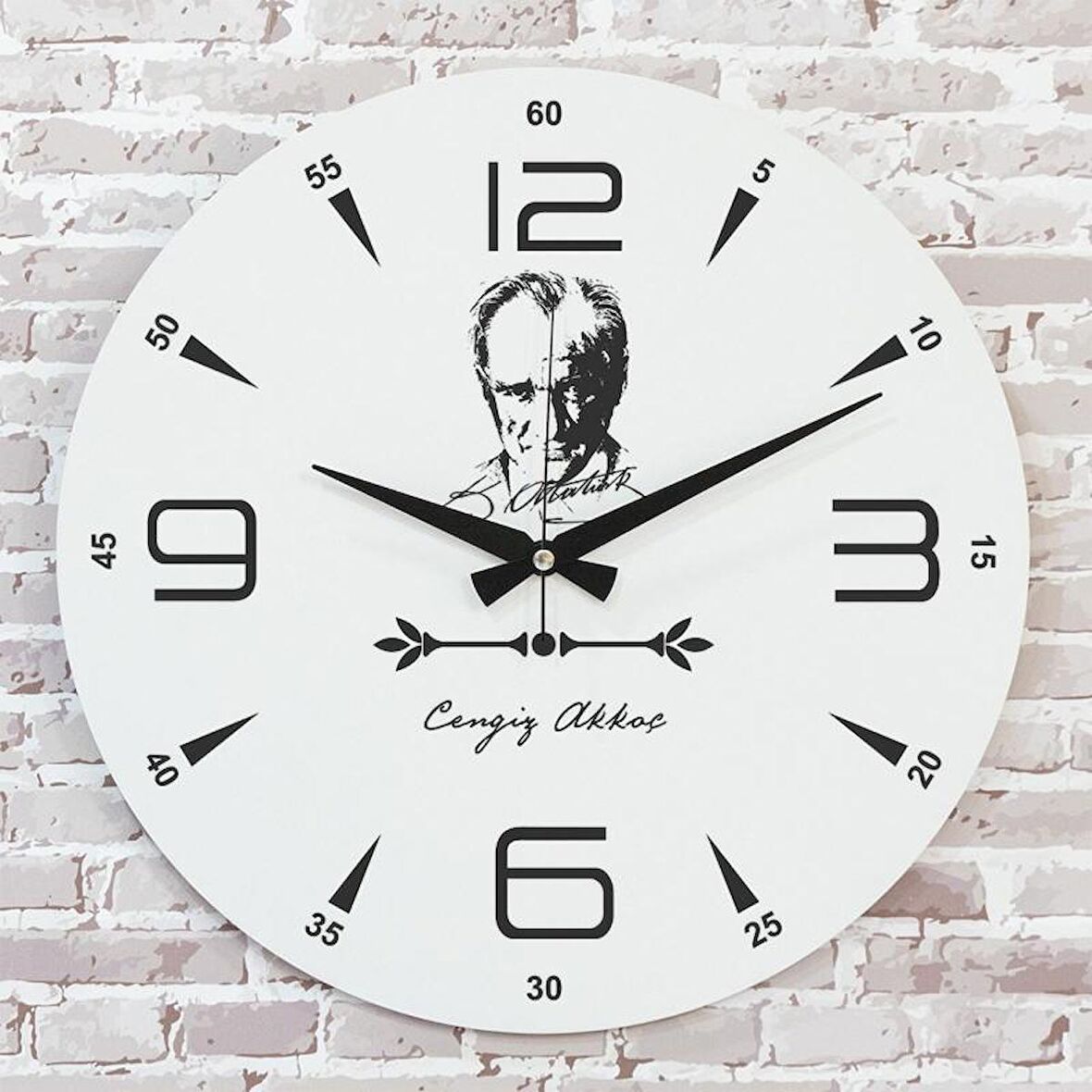 Kişiye Özel Atatürk Tasarımlı Hediye Ahşap Saat 33cm  KA02-1449
