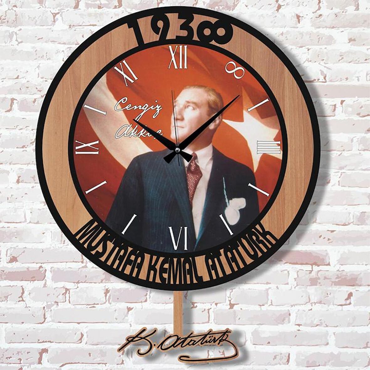 Kişiye Özel Atatürk Tasarımlı Hediye Sallanan Sarkaçlı Saat KA07-1299