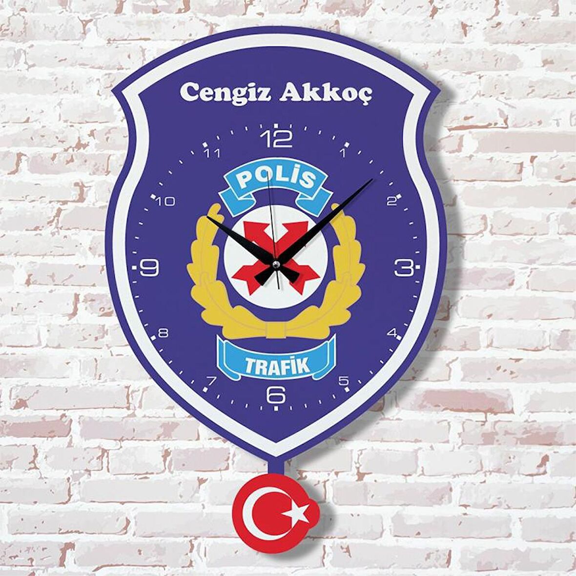 Trafik Polisine Hediye Sallanan Sarkaçlı Saat KA07-1839