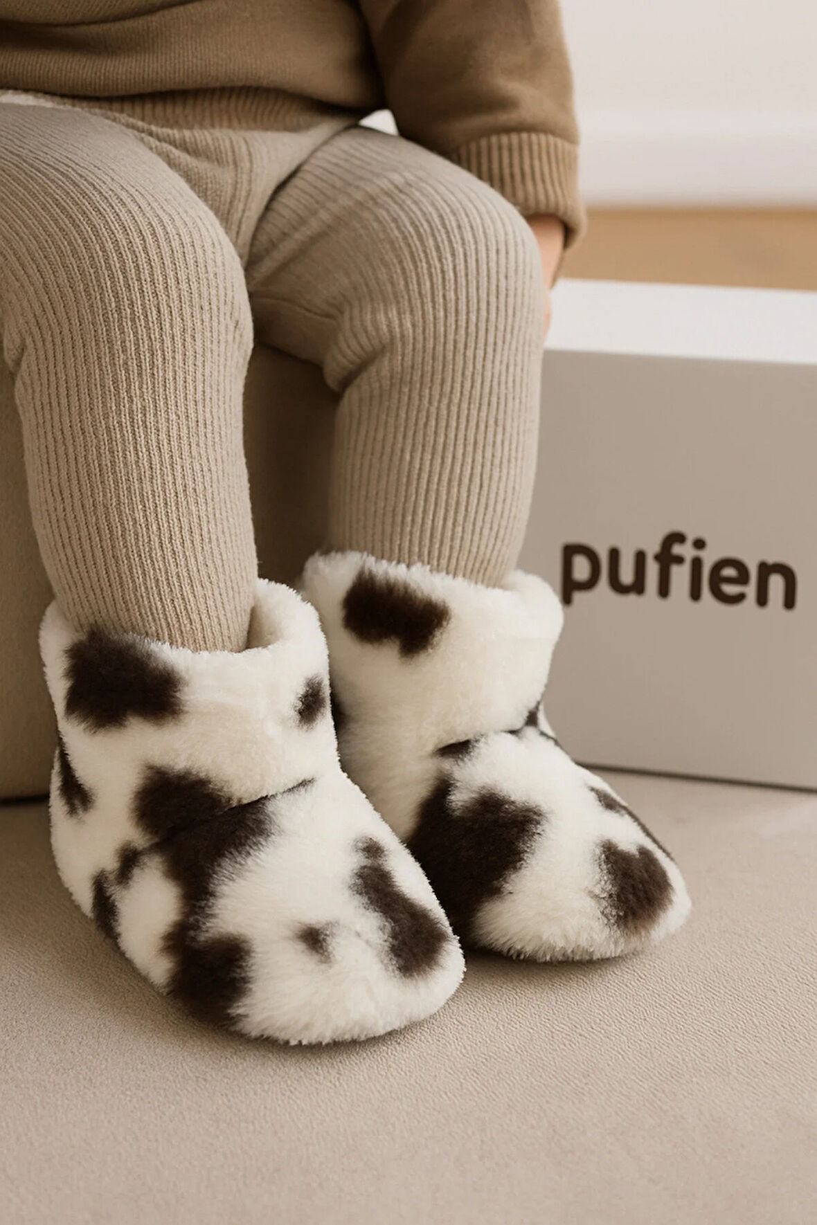 Çocuk ve Bebek Panduf, Kışlık Peluş Bot, Yumuşak, Sıcak Tutan, Kaymaz Tabanlı Ev İçi Patik, Ev Botu