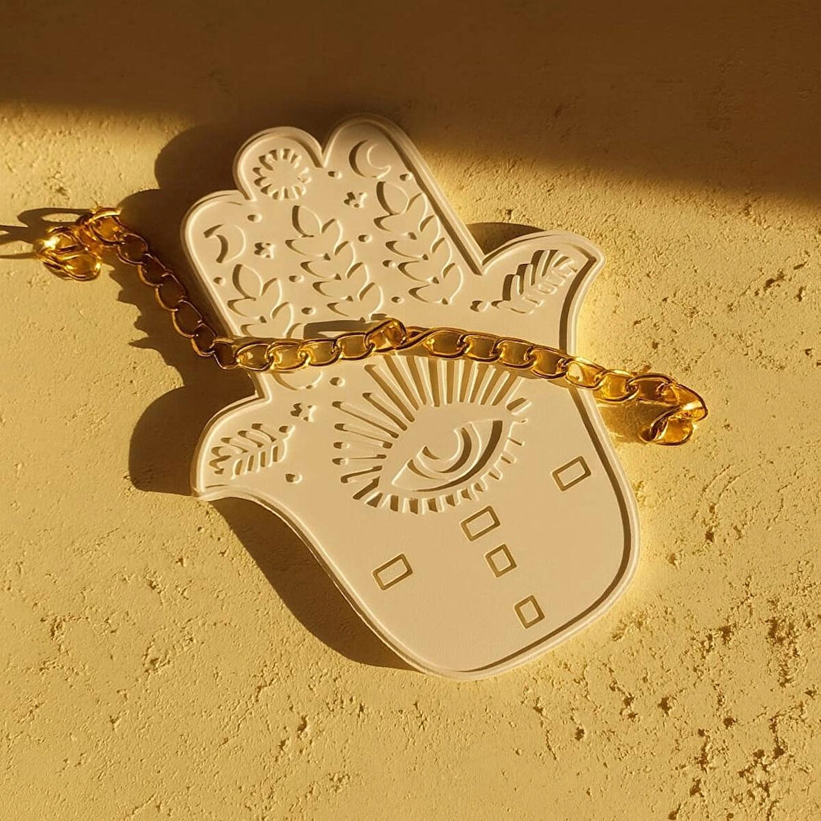  El Yapımı Hamsa El Figürü – 20x15 cm Dekoratif Beton Tabak / Takı ve Aksesuar Düzenleyici