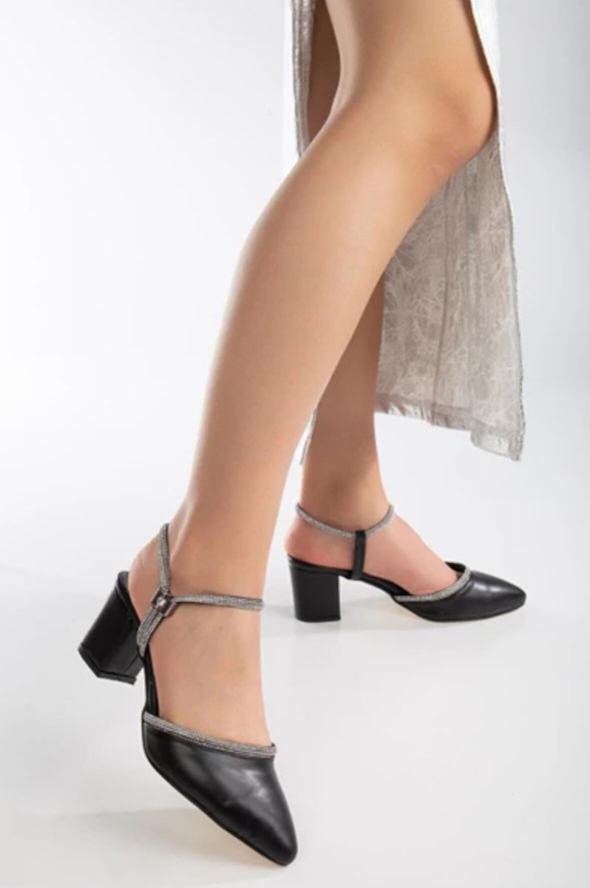 Mehtap Bilek Şerit Taşlı Topuklu Klasik Kadın Topuklu Ayakkabı