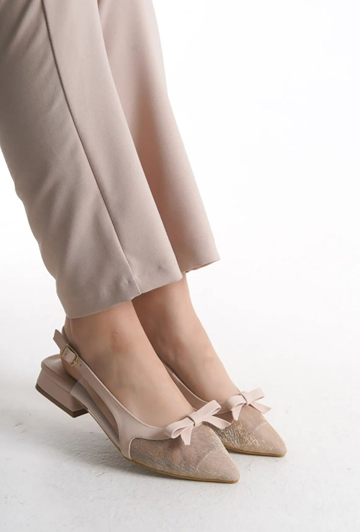 Feles Fiyonk Dantel Detaylı Arkası Açık Kadın Babet Ayakkabı