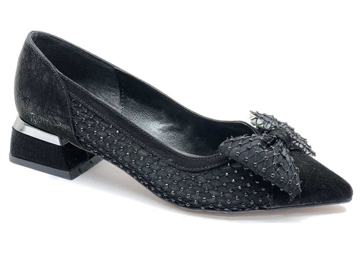 Feles Dantel Kurdela Toka Detaylı Kadın Klasik Ayakkabı