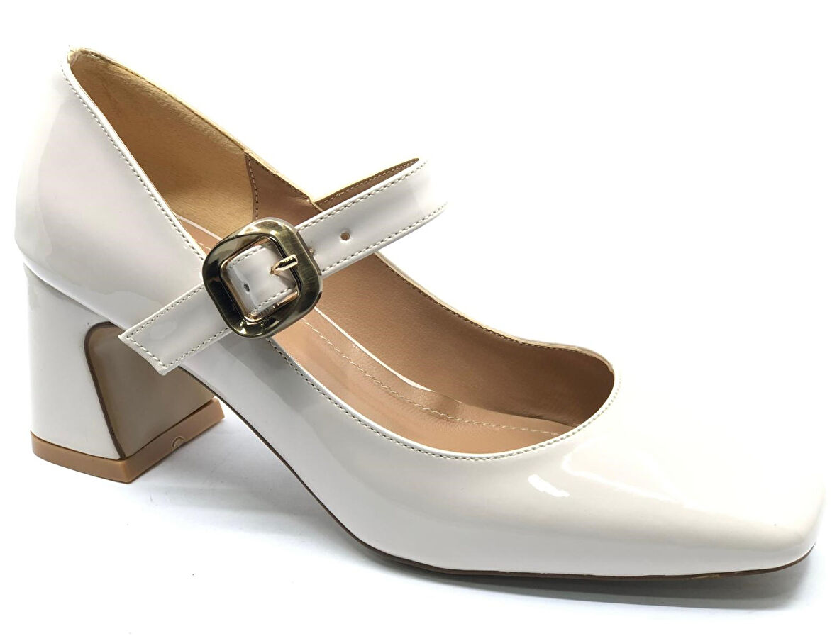 Feles Baretli Detaylı Küt Burun Topuklu Kadın Ayakkabı