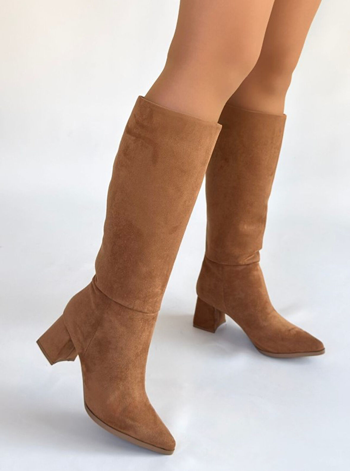 Seribo Sivri Burun Fermuarsız Kadın Çizme