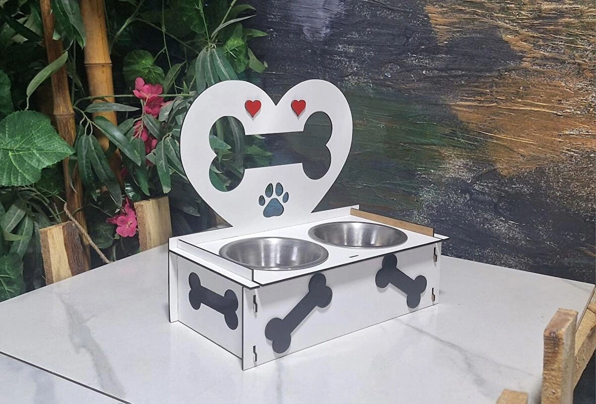 Dekoratif Ahşap Çift Hazneli Köpek Mama & Su Kabı – Kalp ve Kemik Tasarım
