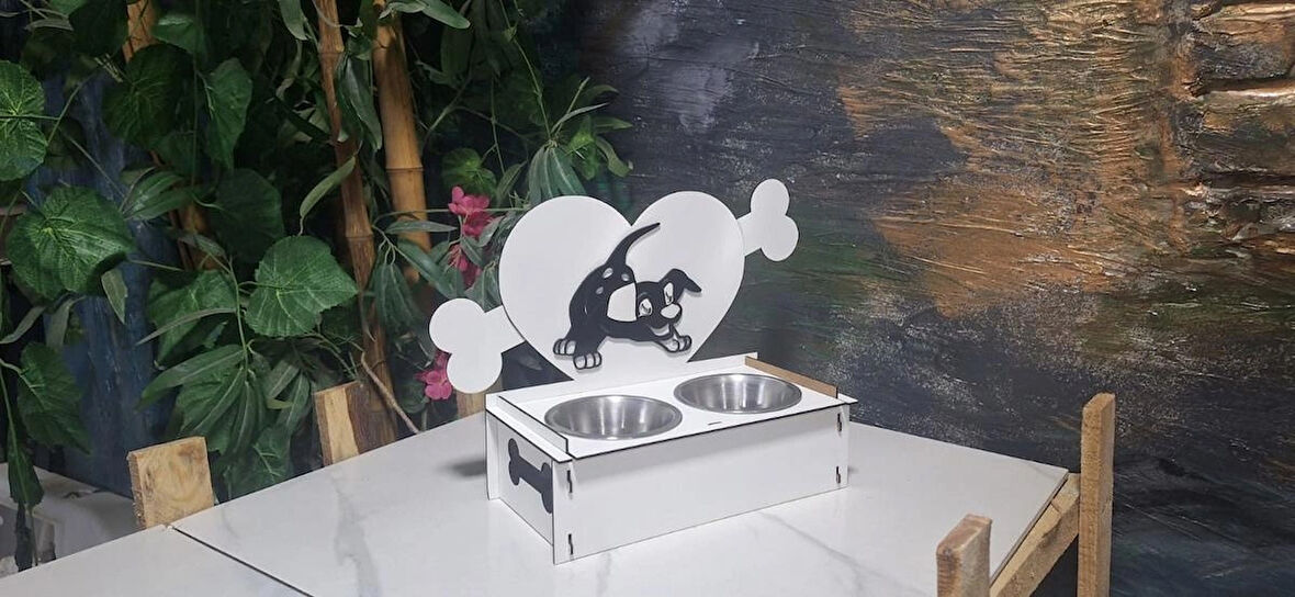 Dekoratif Ahşap Çift Hazneli Köpek Mama & Su Kabı – Kalp ve Kemik Tasarım