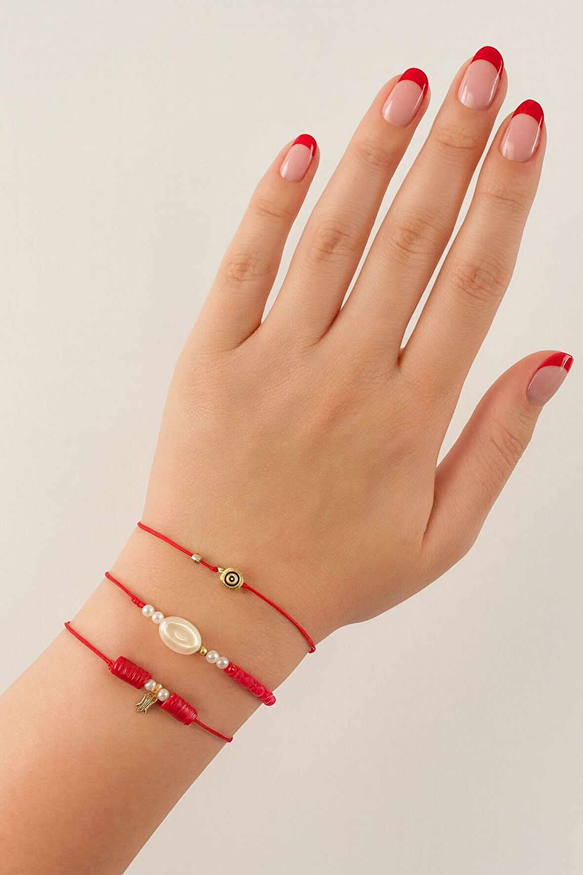 3lü laleli incili nazar boncuklu asansörlü lastikli ip bileklik. Boncuklu kadın ip bileklik halhal