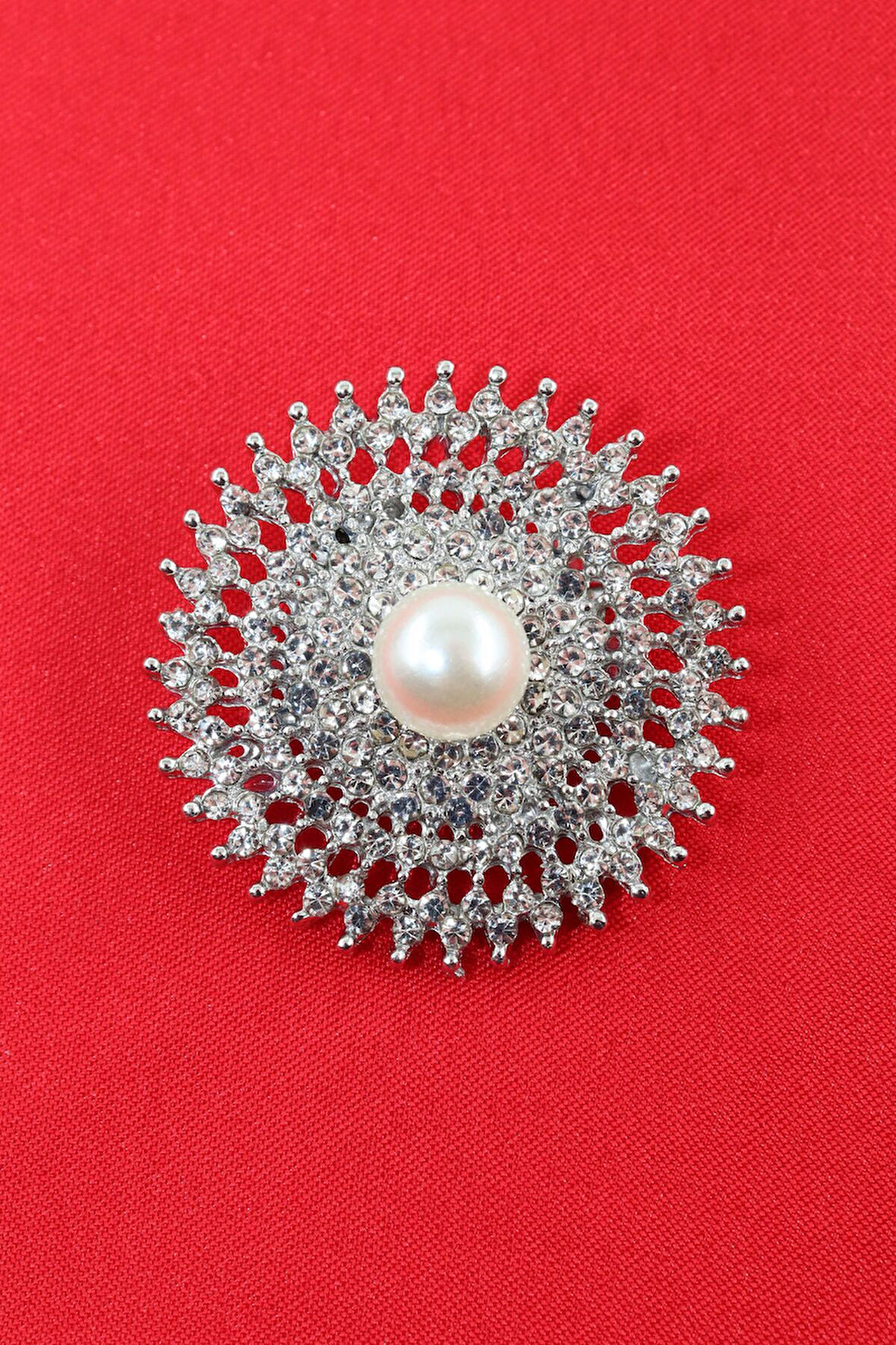 Gümüş renk incili retro güneş broş. Kristal taşlı tasarım güneş broş. Yaka iğnesi broş. Güneş broş