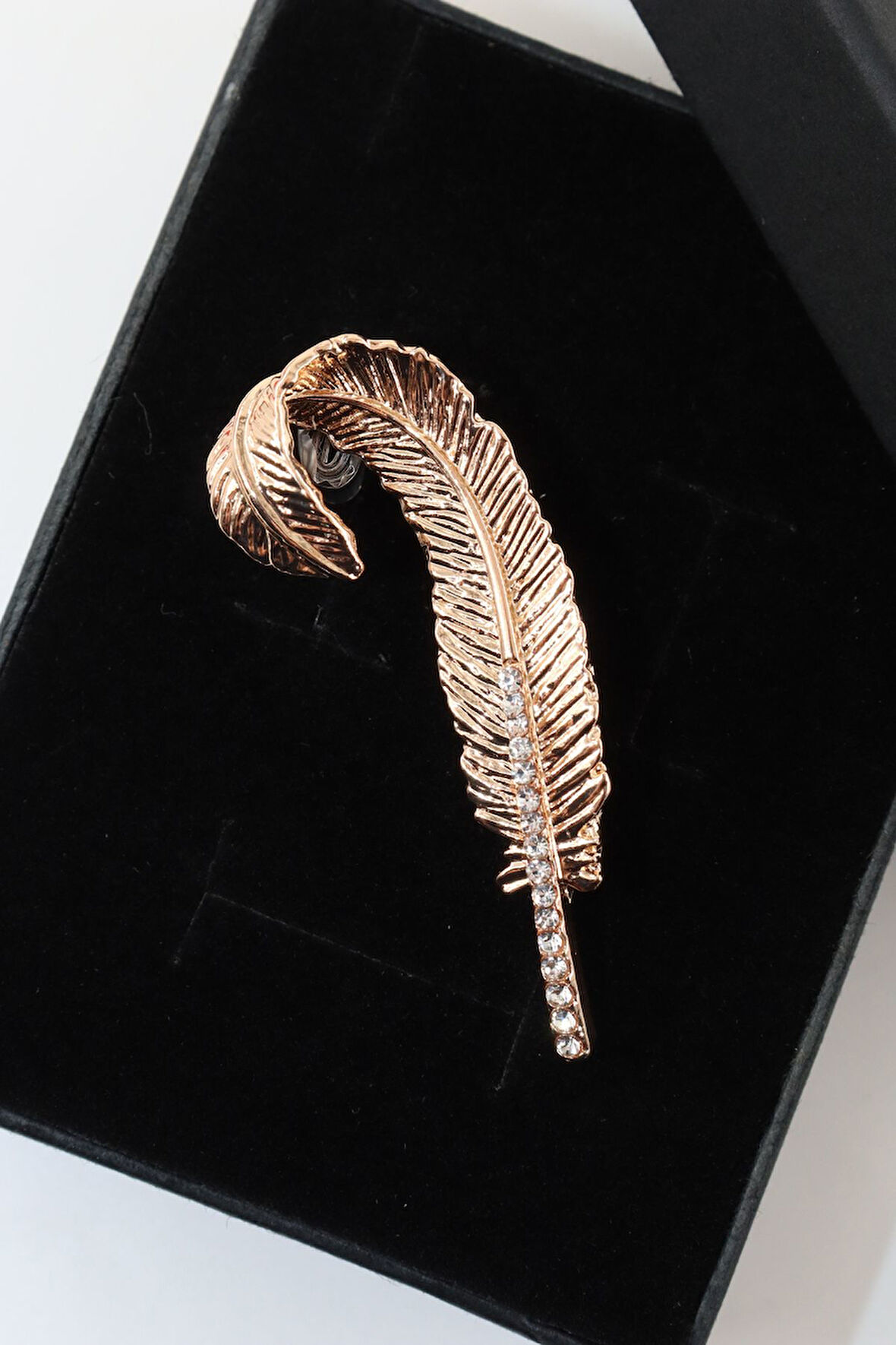 Gold kuş kanadı kalem broş. Yaka iğnesi broş. Taşlı broş. Kadın broş. Erkek broş. Broş. Kalem broş.