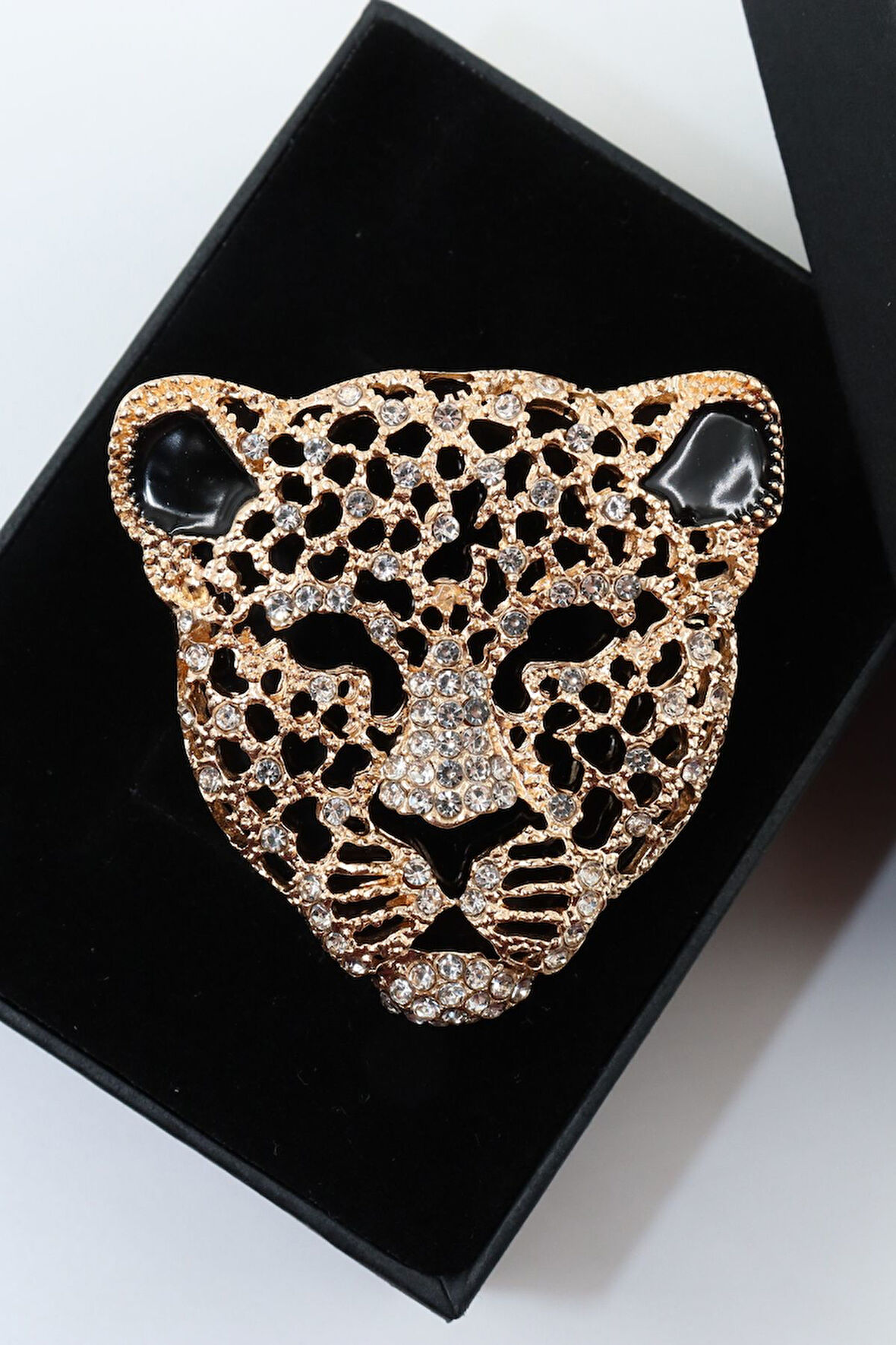 Zirkon taşlı çita broş. Yaka iğnesi çita broş. Taşlı çita broş. Kadın broş, erkek broş. Çita broş