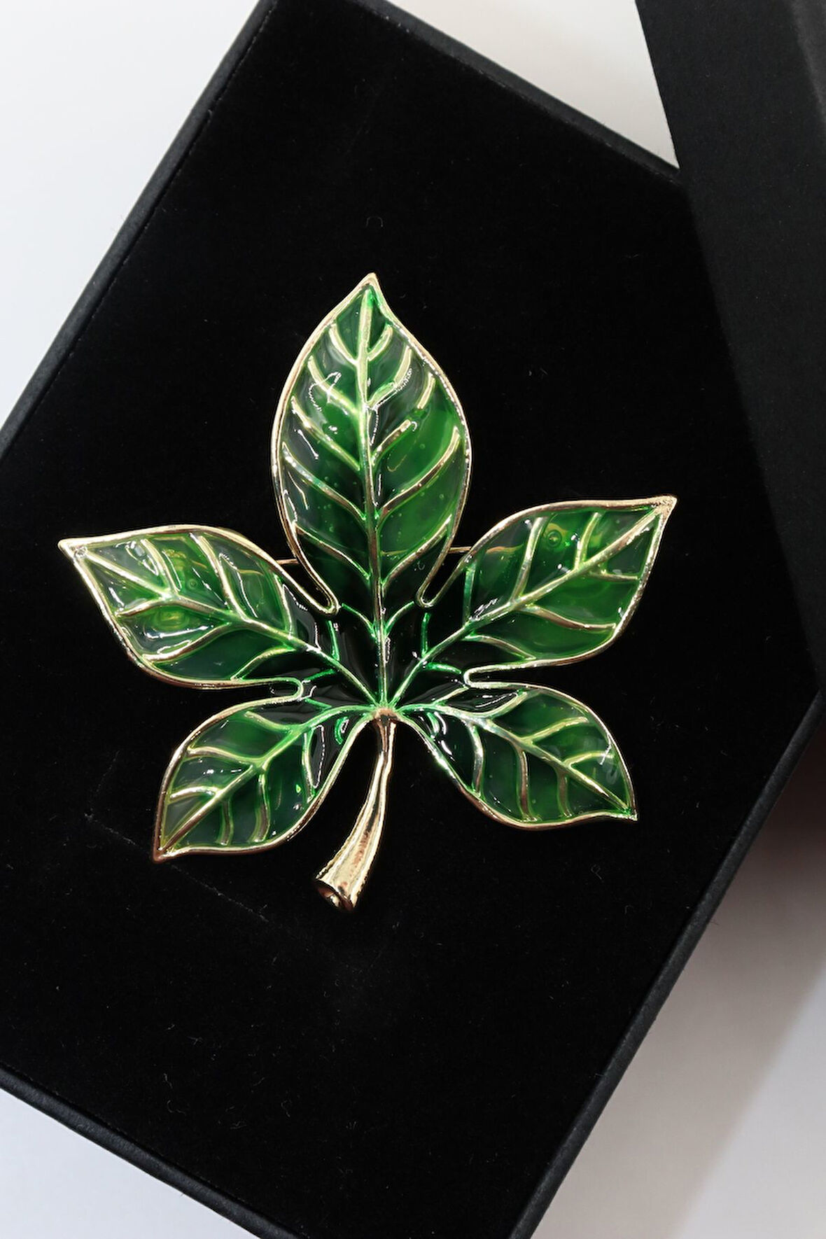 Sığla ağacı yaprağı broş. Yaka iğnesi yaprak broş. Kadın broş. Erkek broş. Yaprak broş.