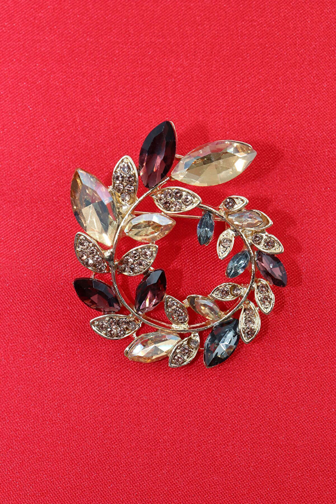 Zeytin dalı çelenk broş. Yaka iğnesi zeytin dalı broş. Taşlı broş erkek kadın broş. Zeytin dalı broş