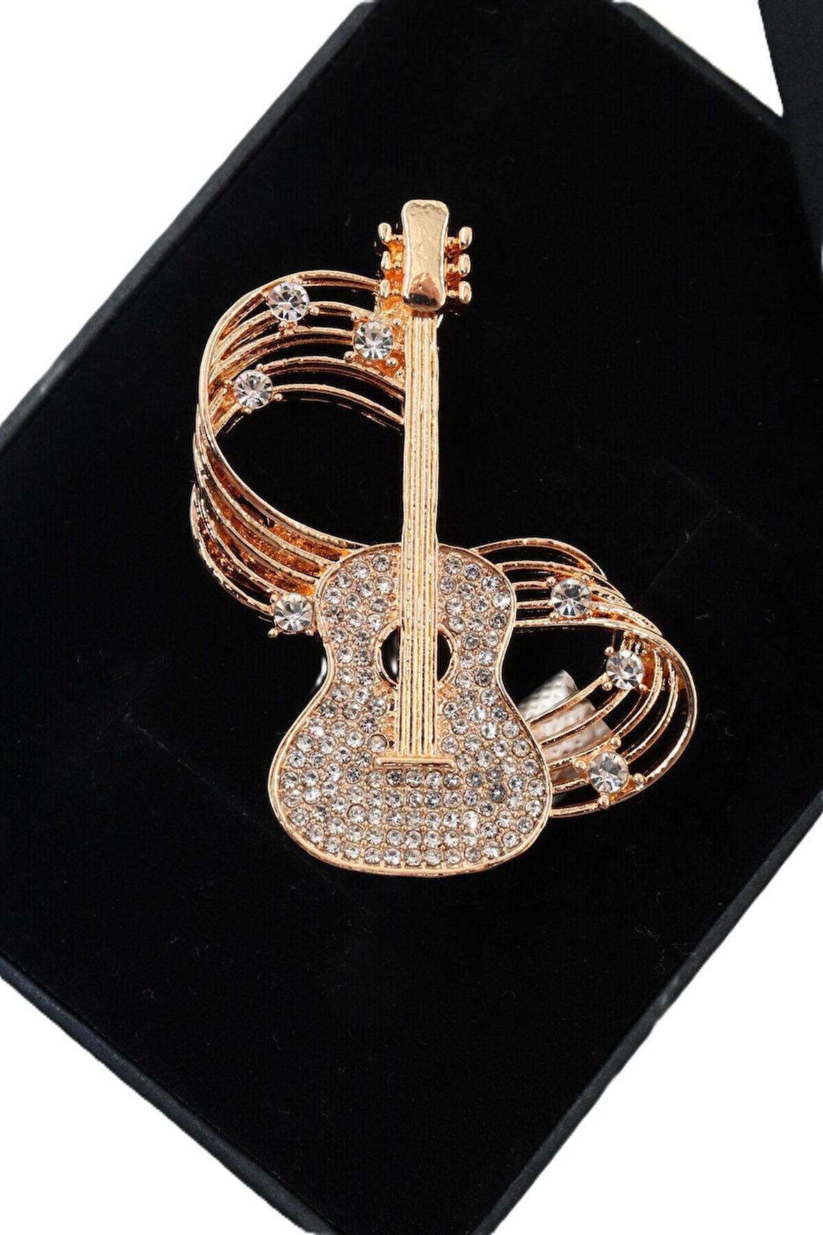 Zirkon taşlı melodili gitar broş. Yaka iğnesi gitar broş. Erkek broş. Kadın broş. Gitar broş.