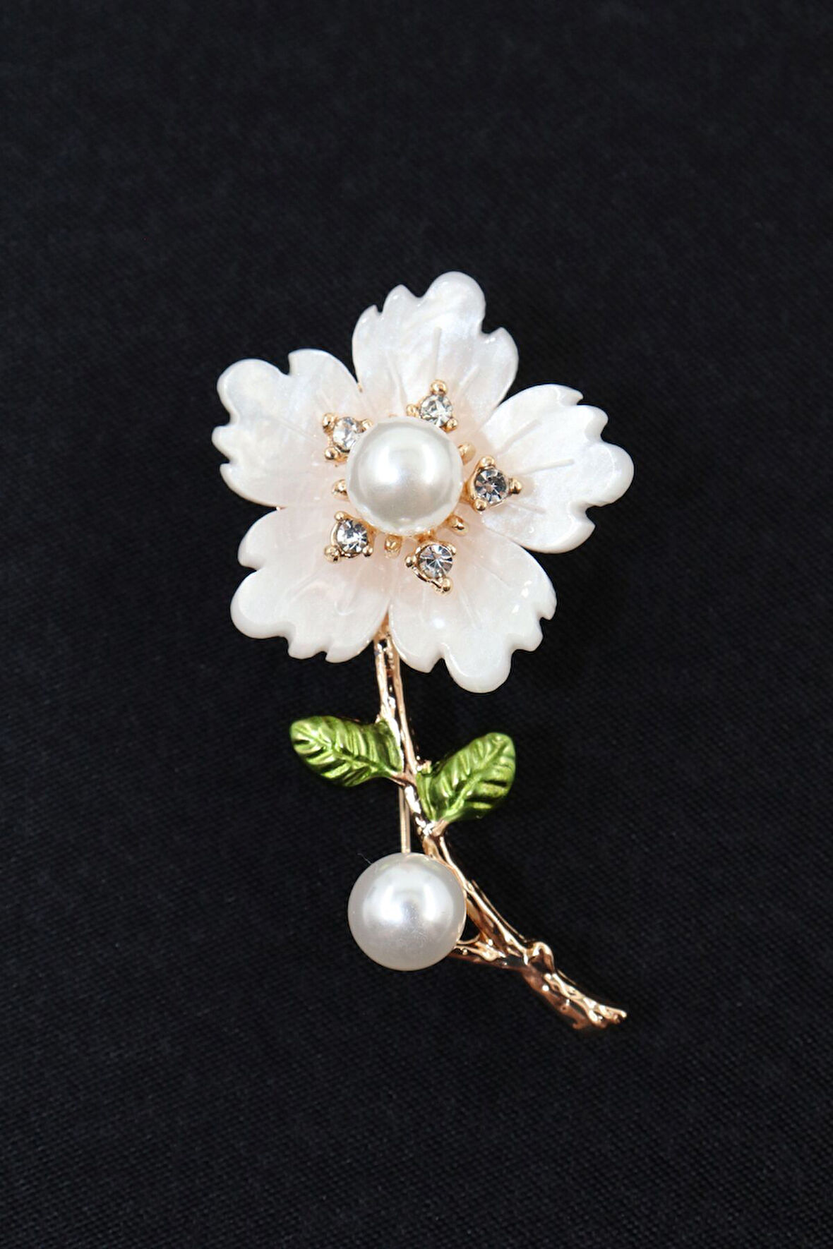 Taşlı incili yıldız çiçeği broş broş. Yaka iğnesi yıldız çiçeği broş. Kadın broş yıldız çiçekli broş