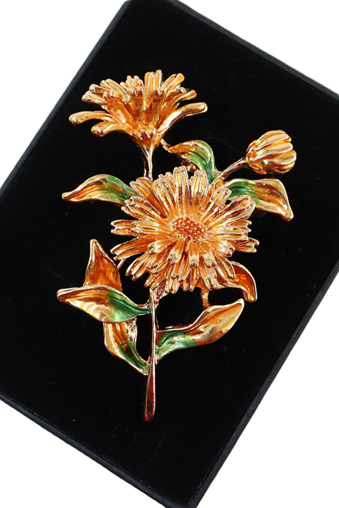 Gerbara papatyası broş. Yaka iğnesi gerbara papatyası broş. Tasarım broş. Kadın broş. Papatya broş.