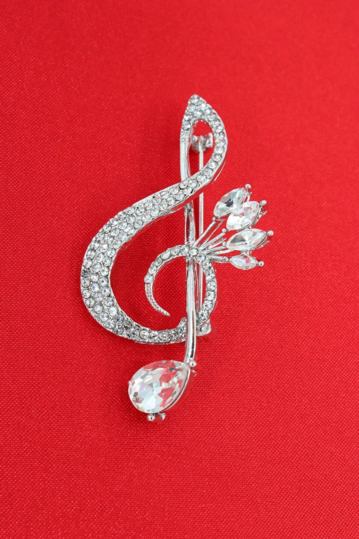 Gümüş Renkli, Nota Anahtarı Broş. Yaka Iğnesi Broş. Taşlı Tasarım Broş. Kadın Broş. Broş.