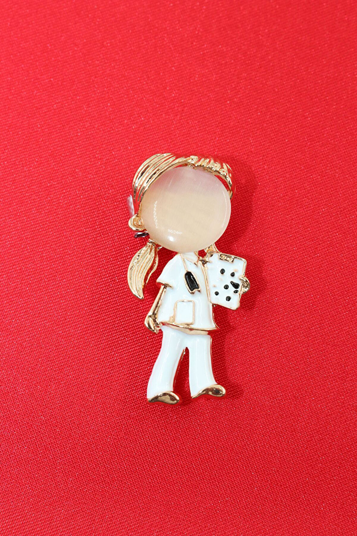 Hemşire broş. Taşlı tasarım broş. Yaka iğnesi broş. Kadın broş. Erkek broş. Broş