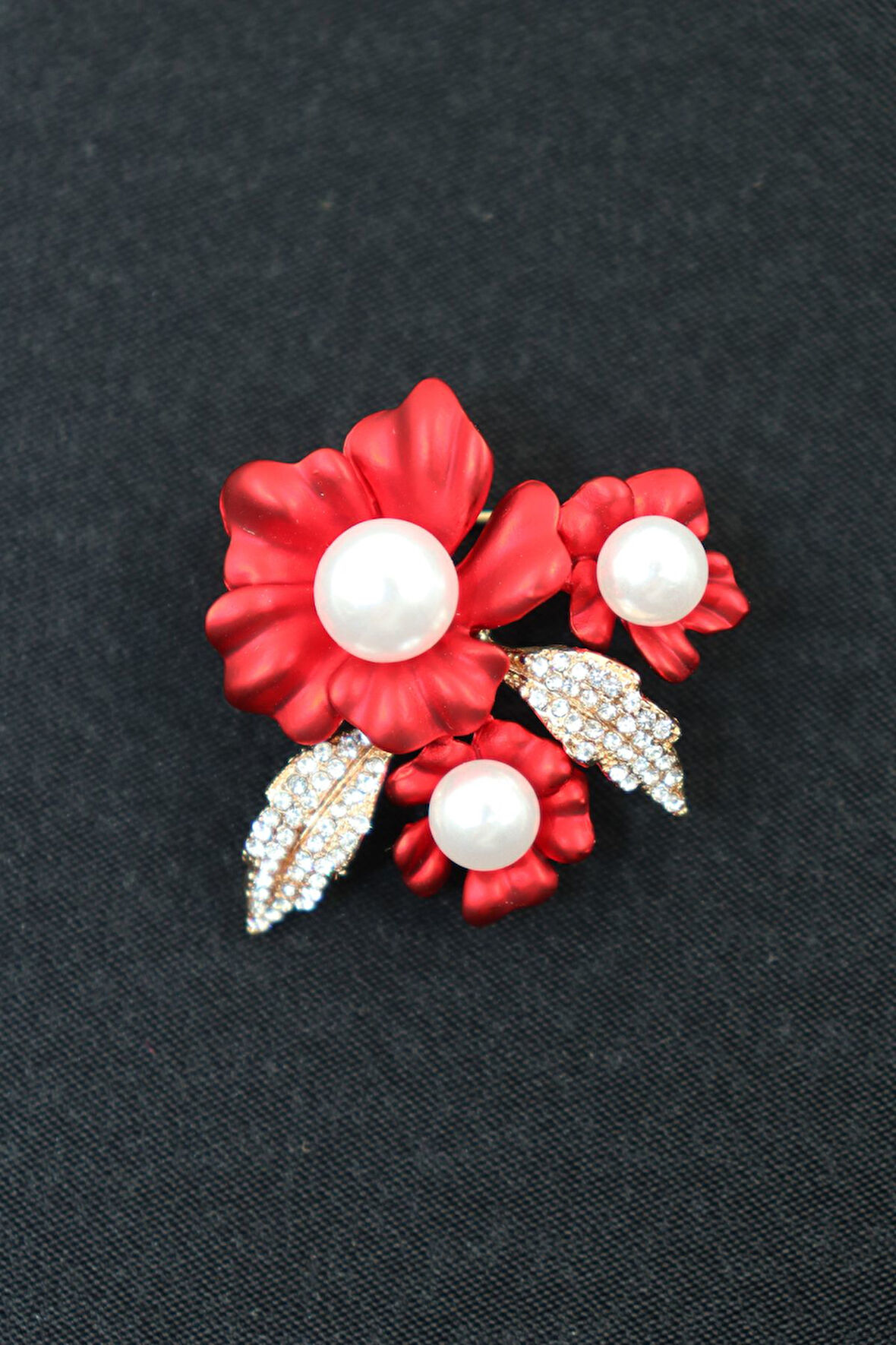 Begonya Çiçeği Broş. Taşlı Tasarım Broş, Incili Broş. Yaka Iğnesi Broş. Kadın Broş. Broş.