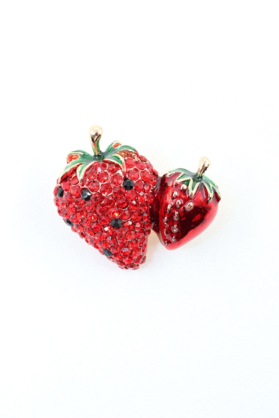Çilek broş. Taşlı tasarım çilek broş. Kadın broş. Erkek broş. Broş. Unisex