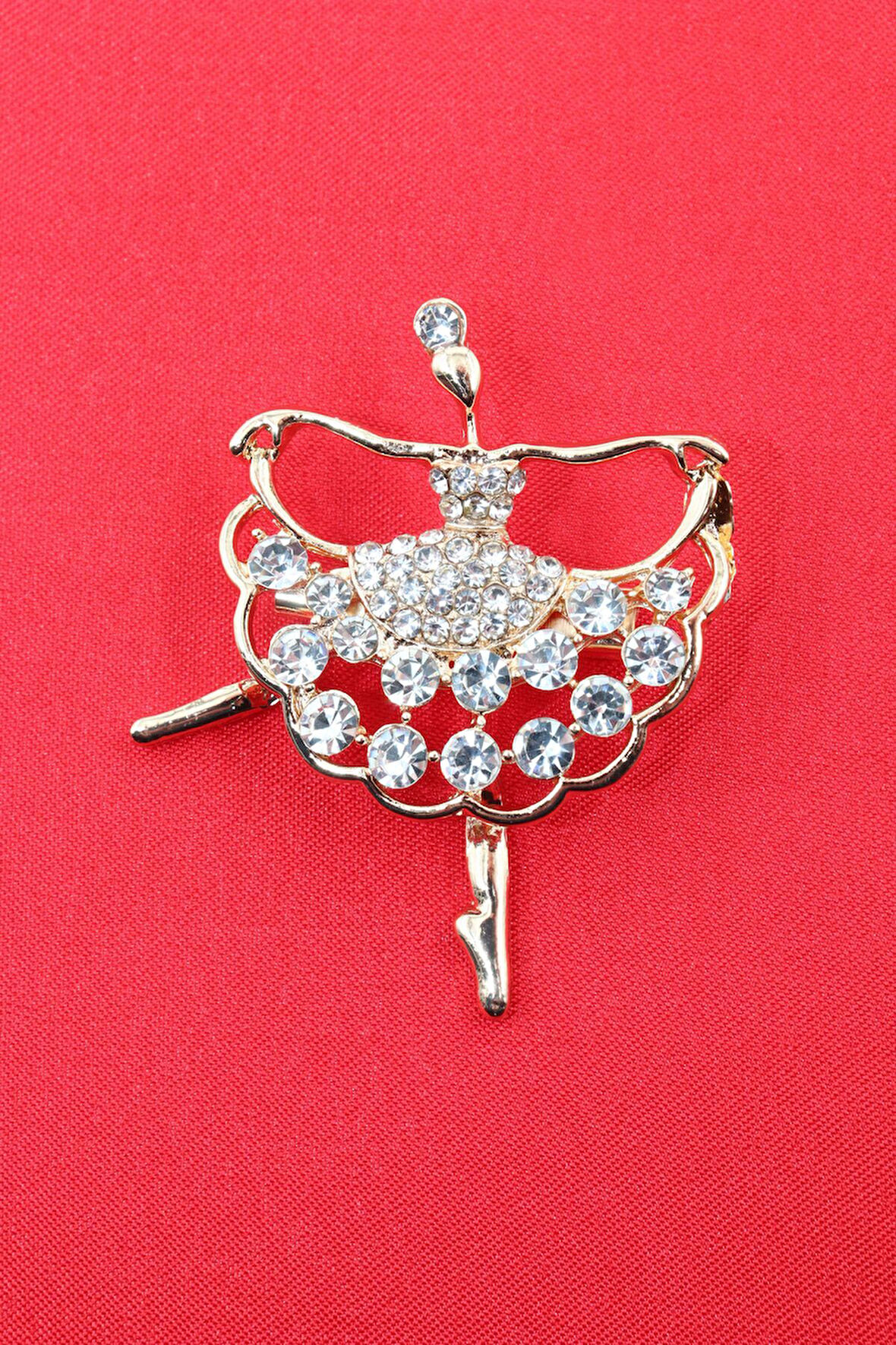 Balerin broş. Pırlanta taşlı tasarım balerin broş. Yaka iğnesi balerin broş. Kadın broş. Broş.