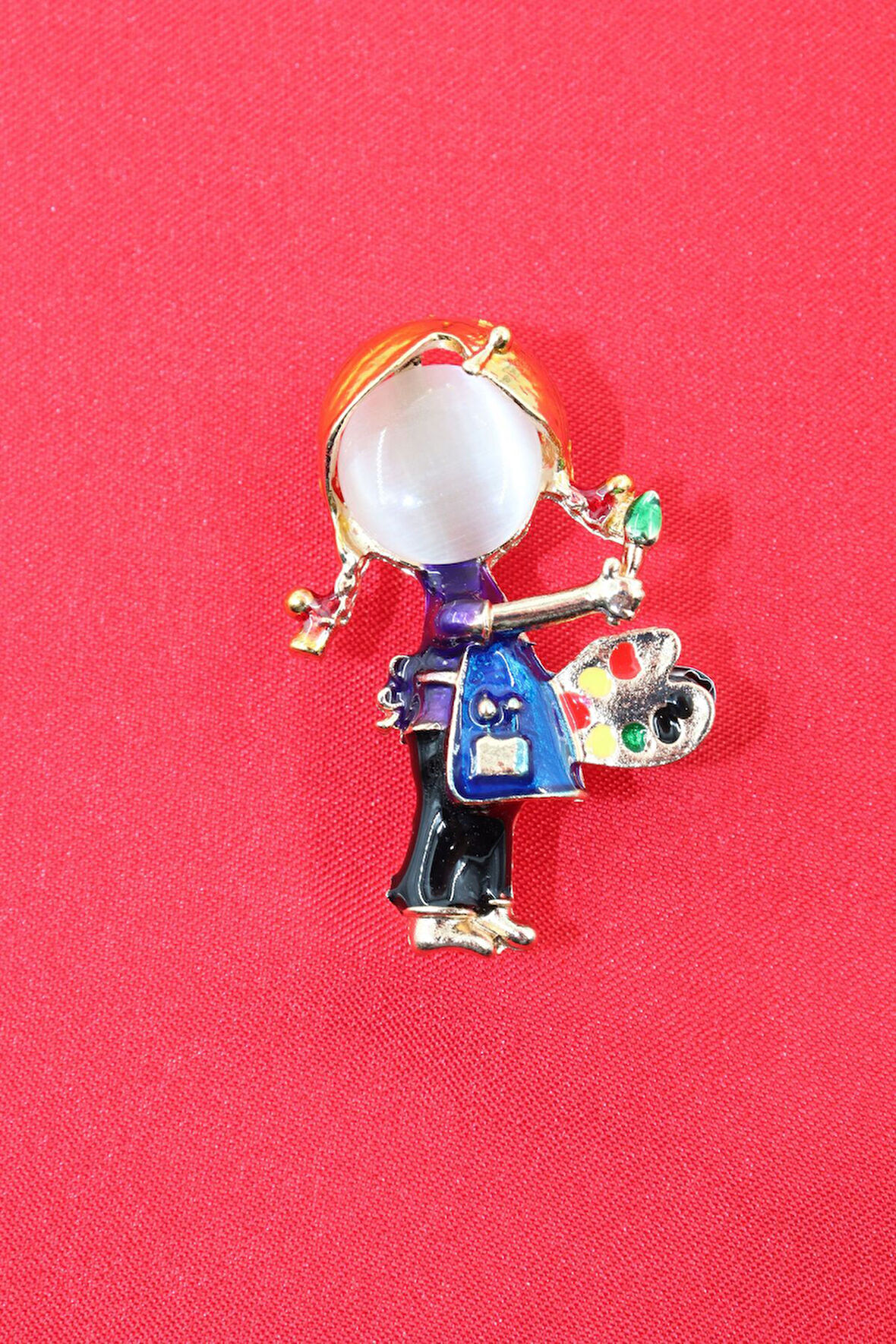 Ressam broş. Taşlı tasarım broş. Yaka iğnesi ressam kız broş. Kadın broş. Broş. Ressam kız broş.