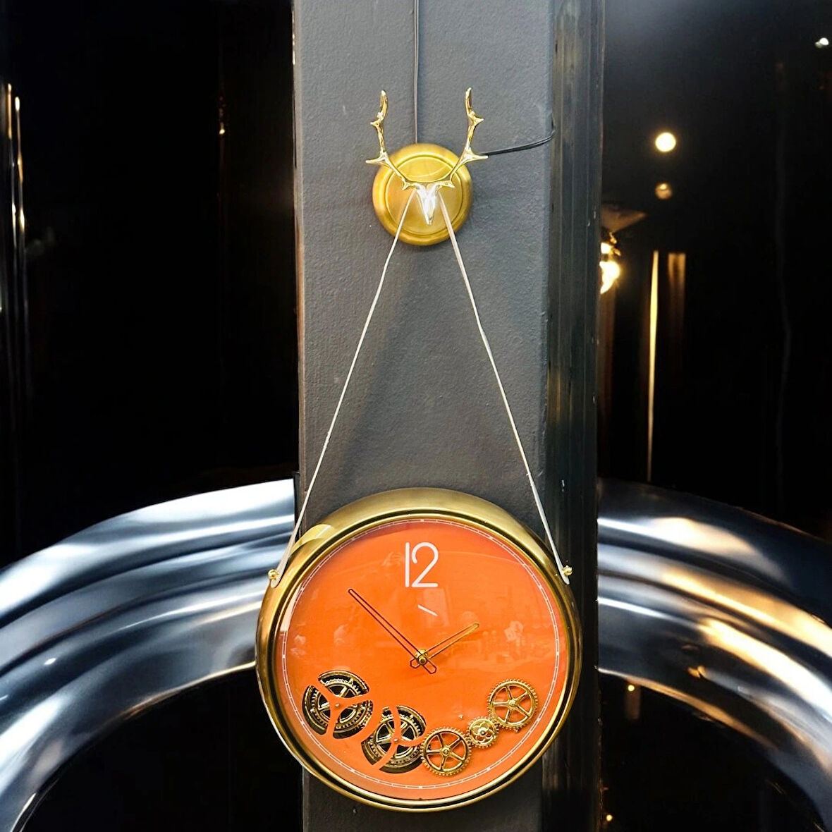 Geyikli Çarklı Duvar Saati Koyu Bej 44x34