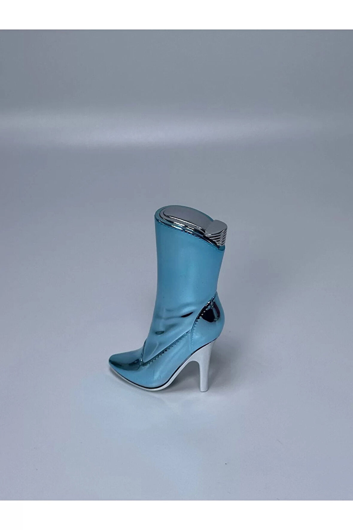 Çizme Görünümlü Çakmak