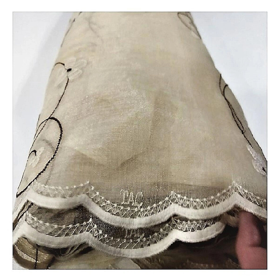 Taç Keten Kesme Tül Perde -Nakışlı-Seyrek (1/2) pile