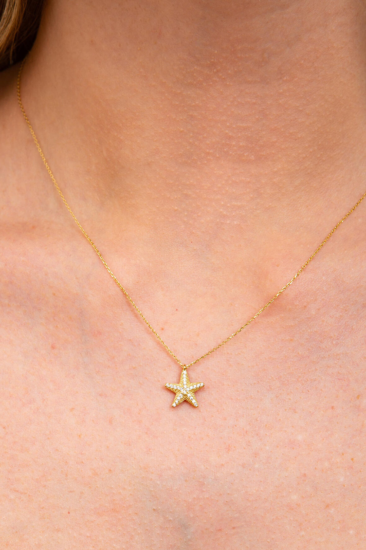 Zarif Yıldız Kolye