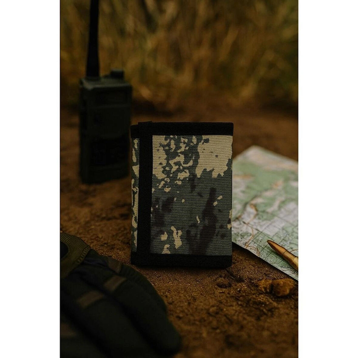 Kamuflaj Desenli Kumaş Cüzdan – Fermuarlı, Askılı -Boyuna Asılabilir
