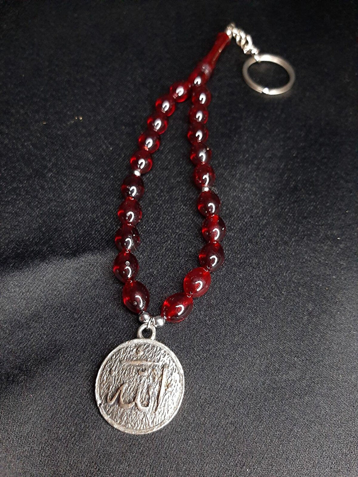 MRYart Toz Kehribar Tesbih Anahtarlık – Allah Yazılı Metal Süs – Çanta ve Araba Aksesuarı