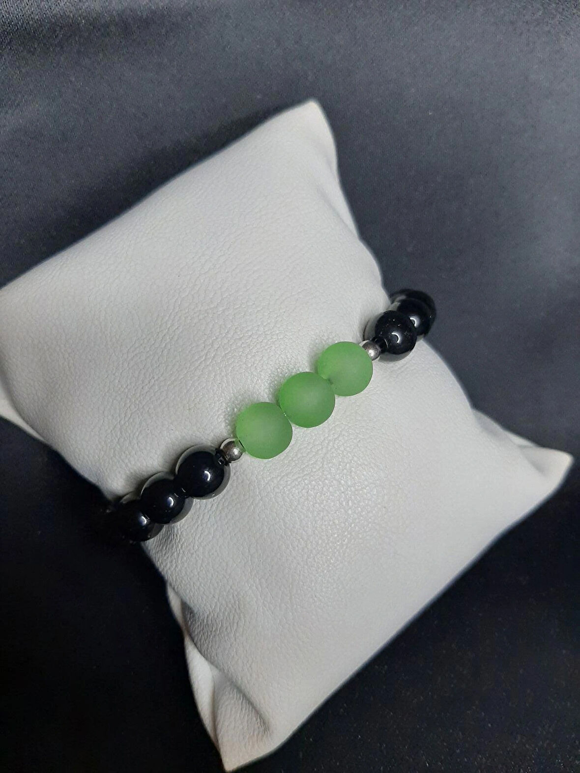 MRYart Doğal Görünümlü Siyah Hematit & Doğal Yeşim Taşı Boncuklu El Yapımı Bileklik - Unisex